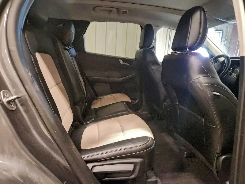 2021 FORD ESCAPE TITANIUM  