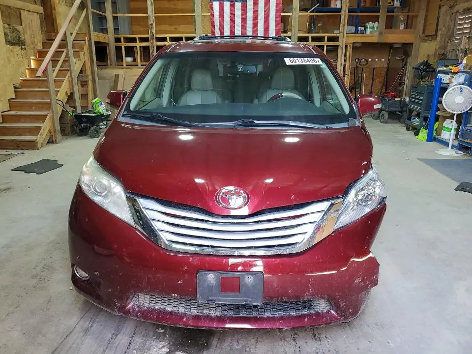 2013 TOYOTA SIENNA LIMITED 7-PASSENGER  