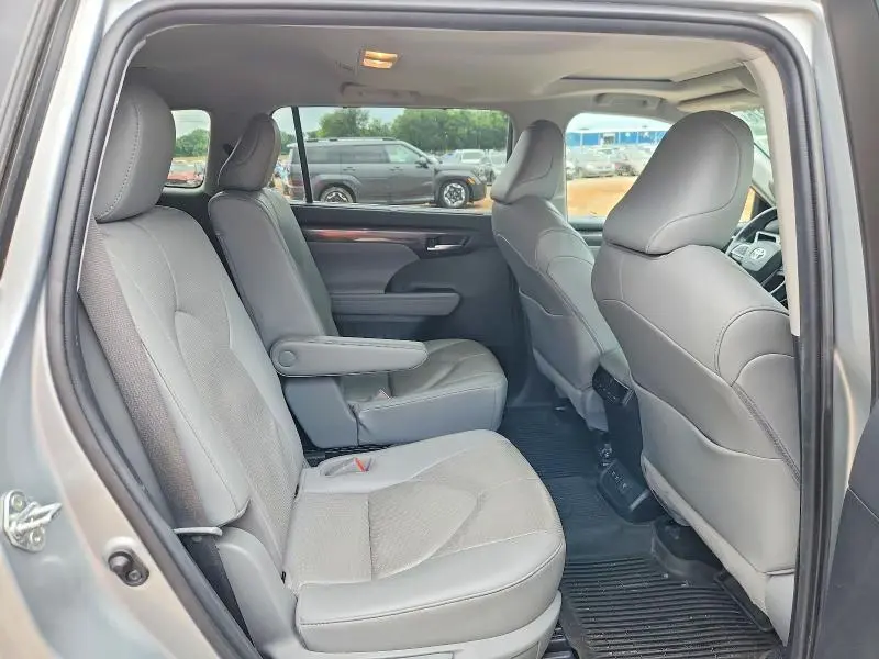 2020 TOYOTA HIGHLANDER LIMITED  