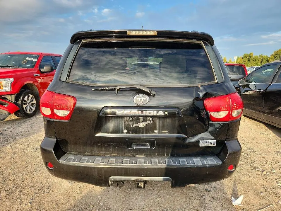 2013 TOYOTA SEQUOIA SR5  