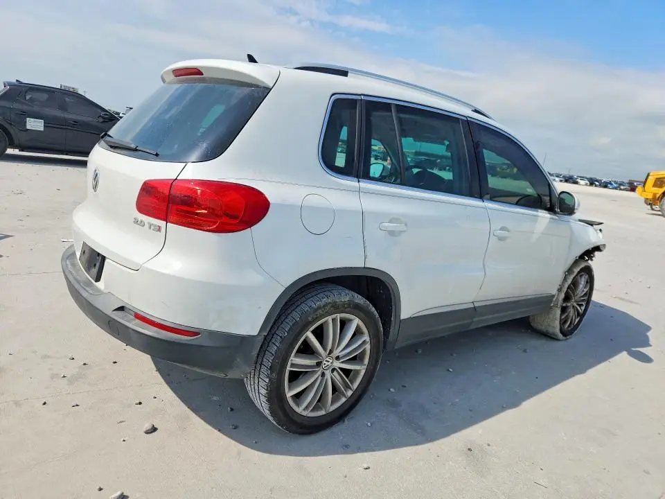 2015 VOLKSWAGEN TIGUAN S  