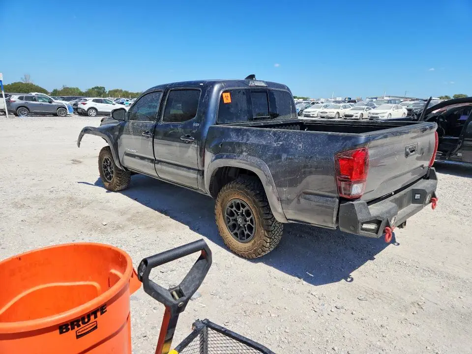 2022 TOYOTA TACOMA SR5 V6  