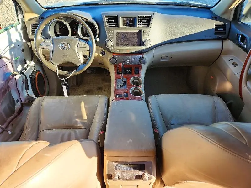 2010 TOYOTA HIGHLANDER LIMITED  