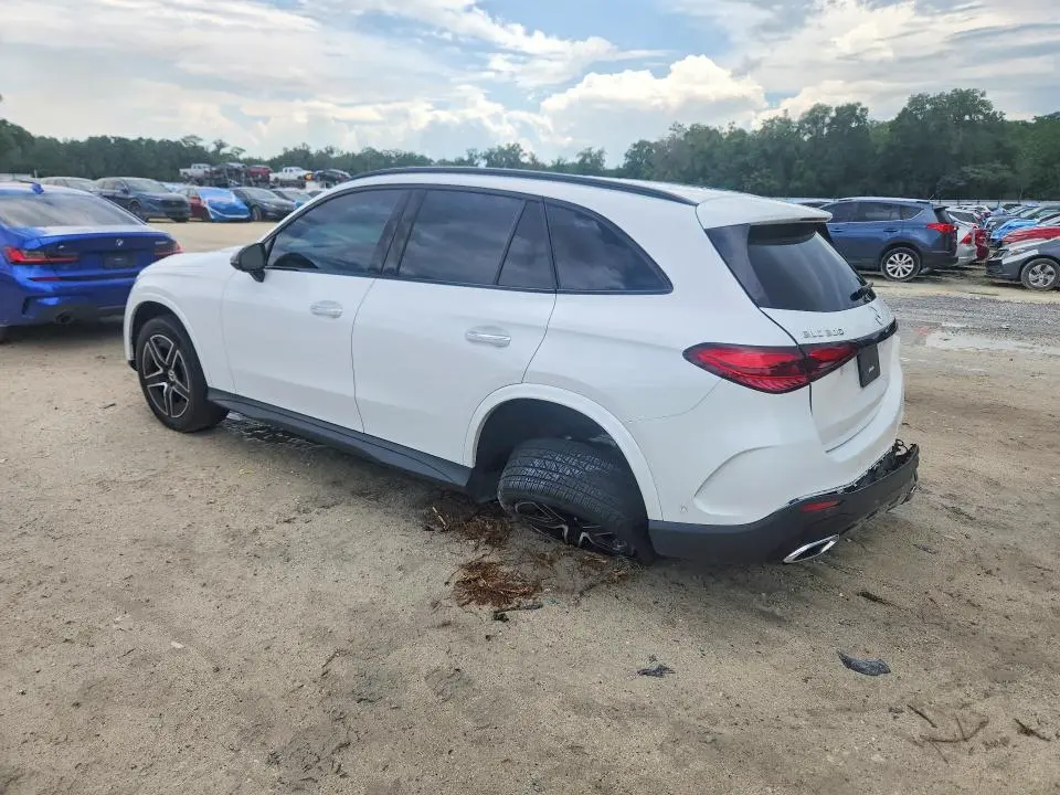 2024 MERCEDES-BENZ GLC 300  