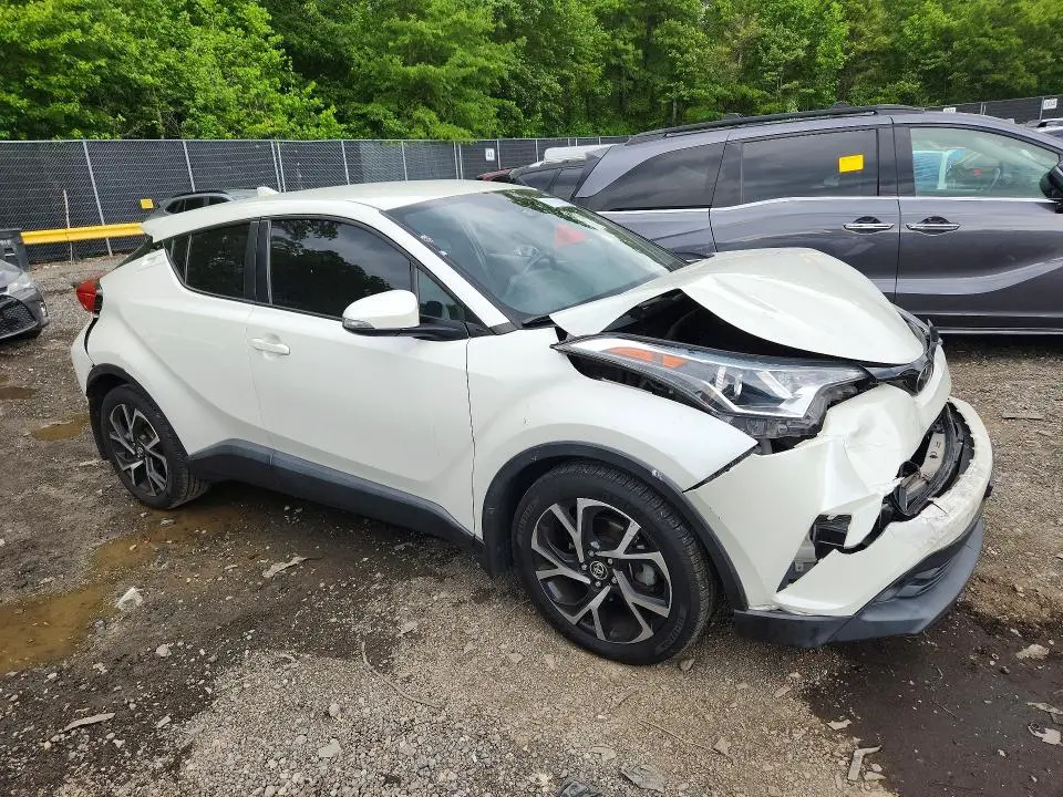 2018 TOYOTA C-HR XLE PREMIUM  