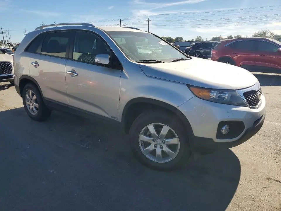 2011 KIA SORENTO LX  