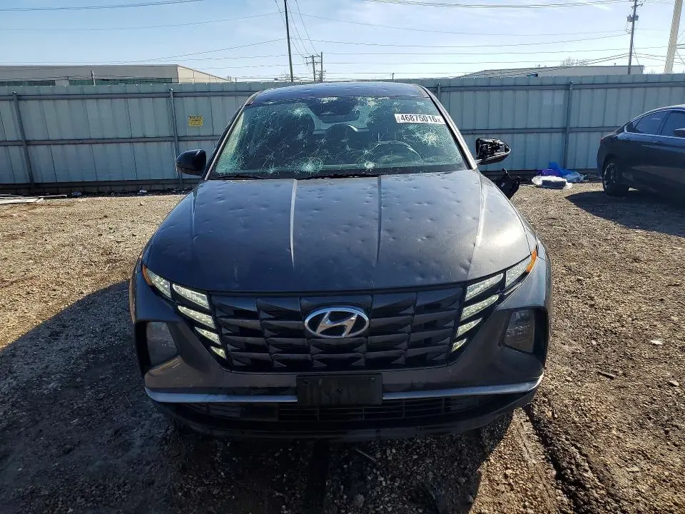 2022 HYUNDAI TUCSON SE  