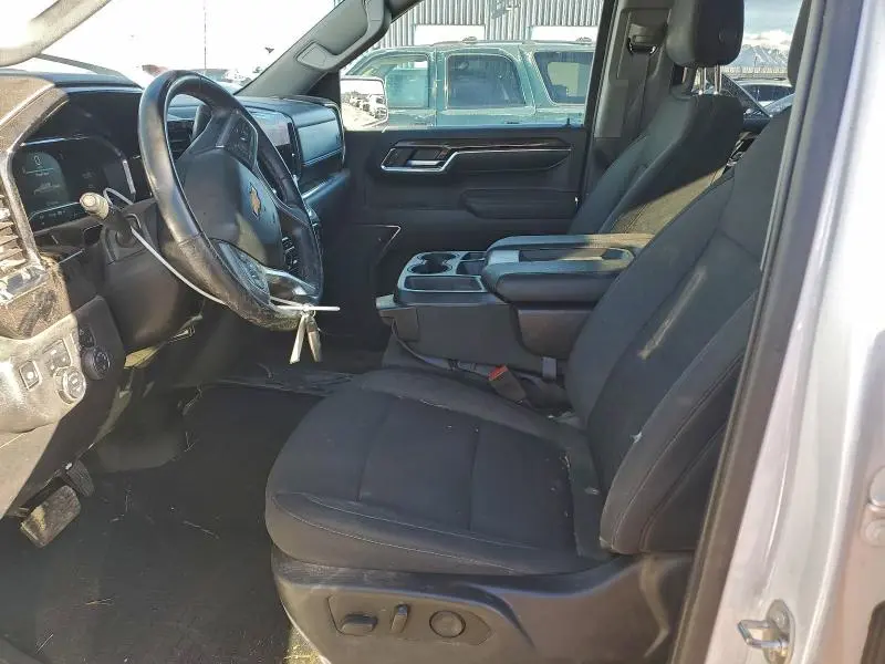 2024 CHEVROLET SILVERADO K1500 LT  