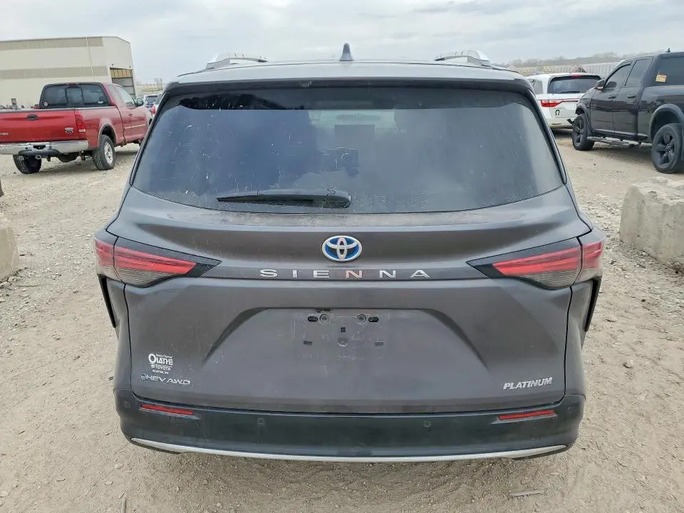 2025 TOYOTA SIENNA PLATINUM 7-PASSENGER  