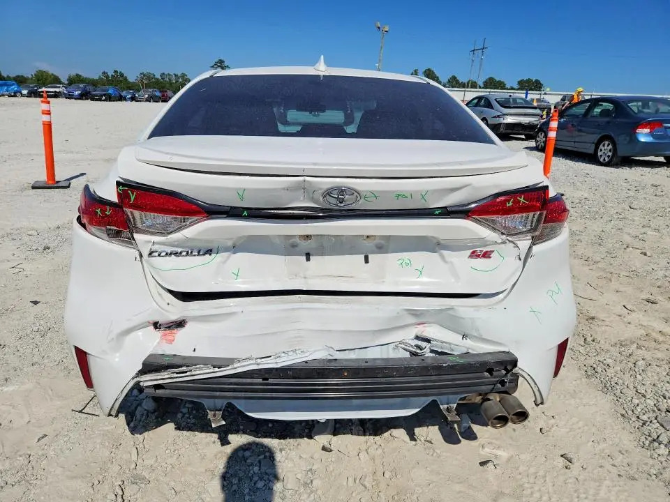 2021 TOYOTA COROLLA SE  