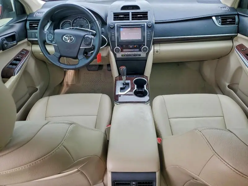 2012 TOYOTA CAMRY XLE  
