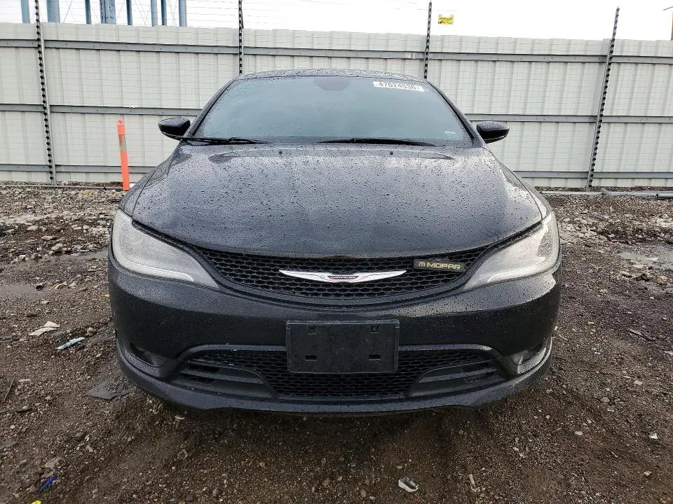 2015 CHRYSLER 200   
