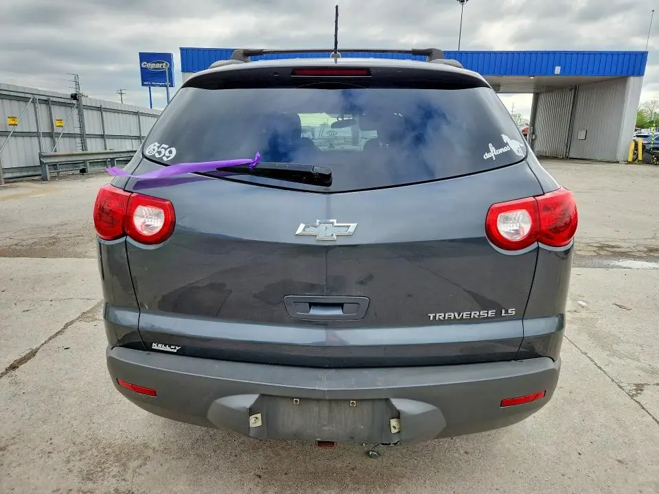 2012 CHEVROLET TRAVERSE LS  