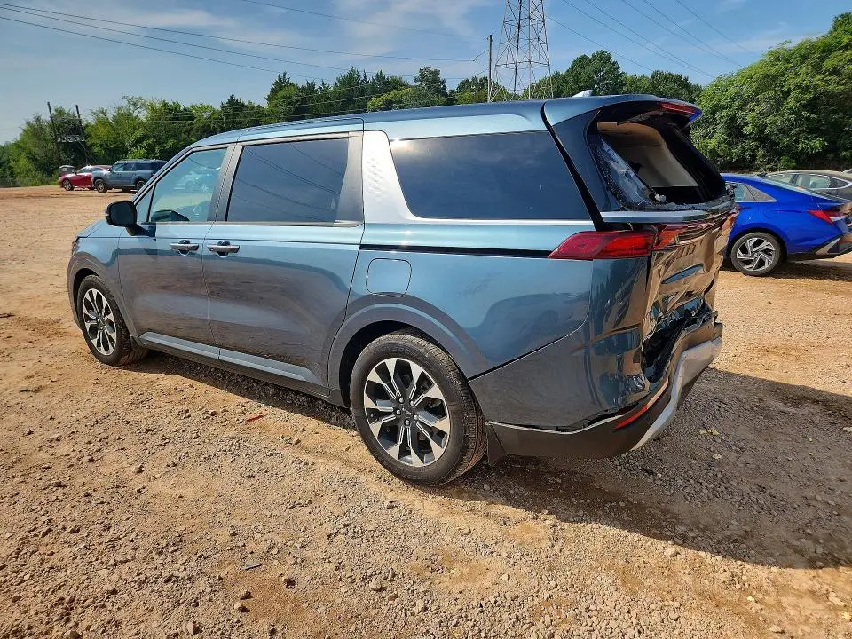 2024 KIA CARNIVAL EX  