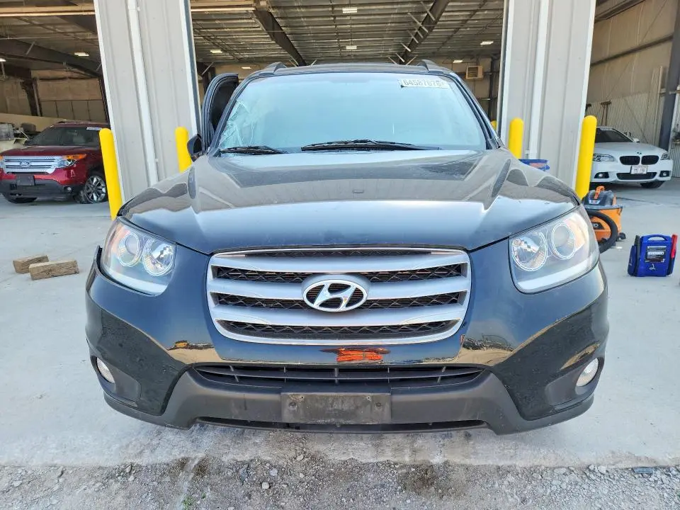 2012 HYUNDAI SANTA FE SE  