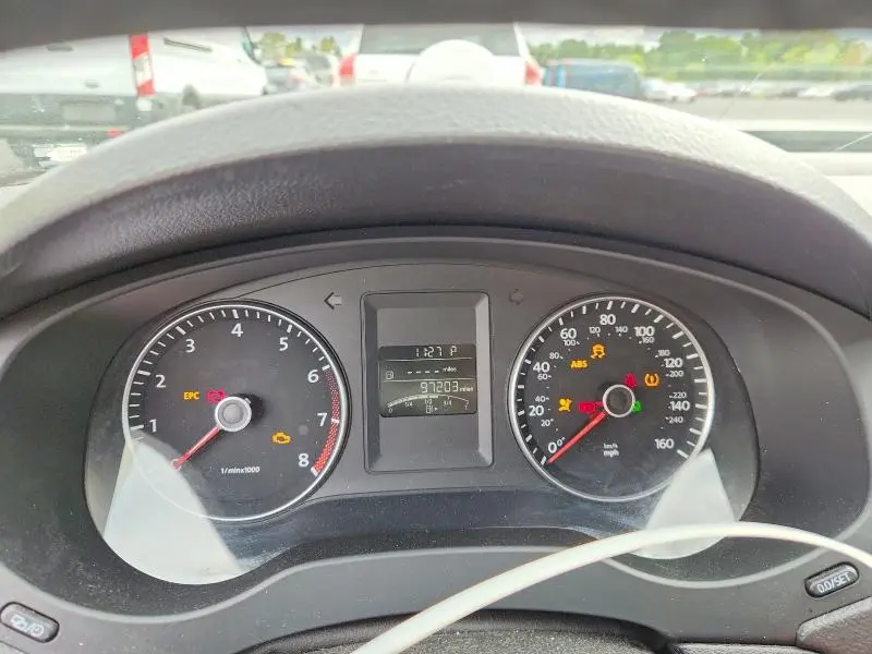 2013 VOLKSWAGEN JETTA SE  