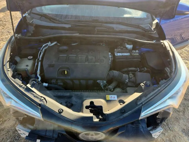 2019 TOYOTA C-HR XLE  