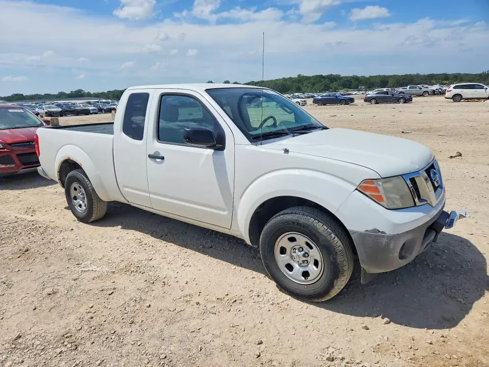 2013 NISSAN FRONTIER S  