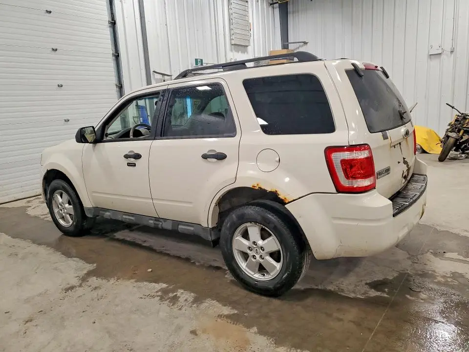 2010 FORD ESCAPE XLT  