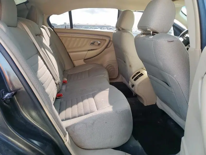 2018 FORD TAURUS SE  