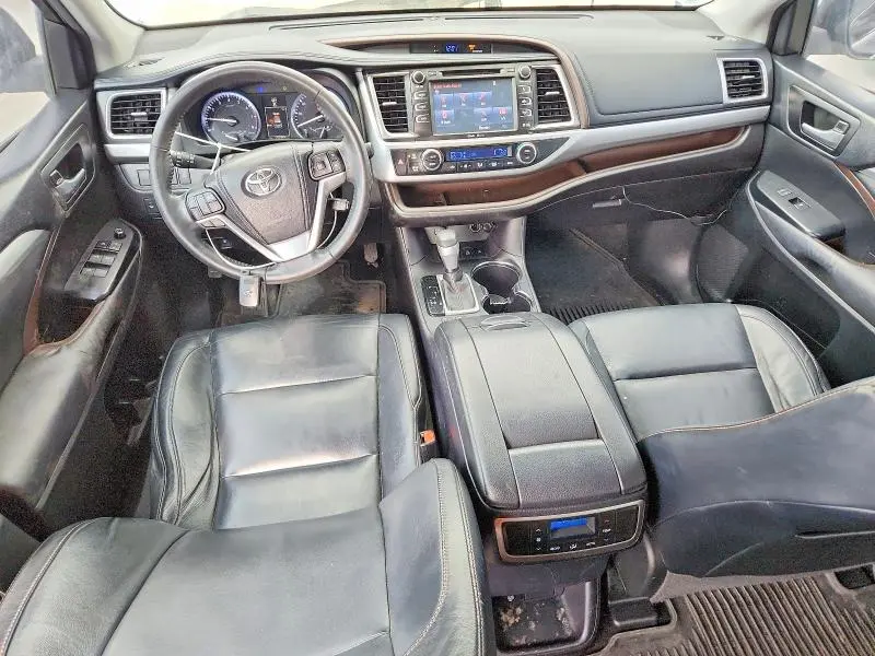 2015 TOYOTA HIGHLANDER XLE  