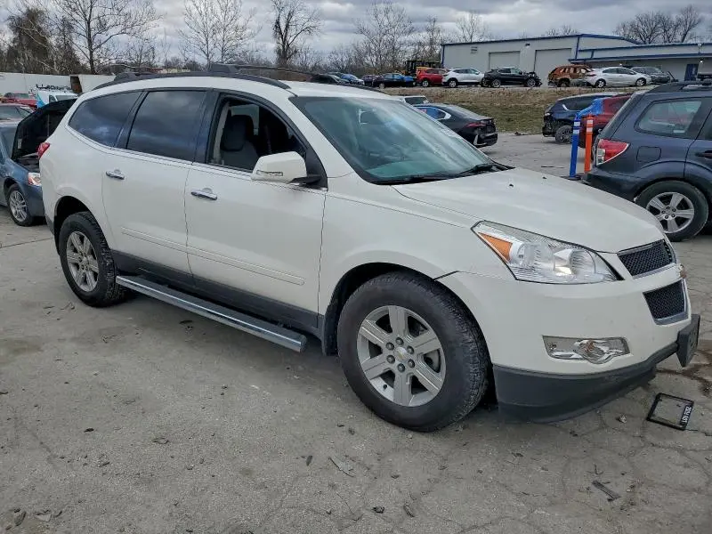 2011 CHEVROLET TRAVERSE LT  
