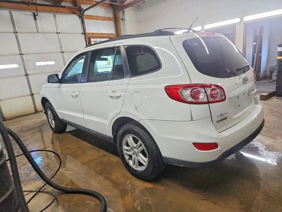 2010 HYUNDAI SANTA FE GLS  