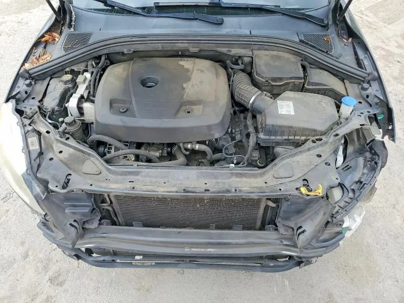 2016 VOLVO XC60 T6 PREMIER  