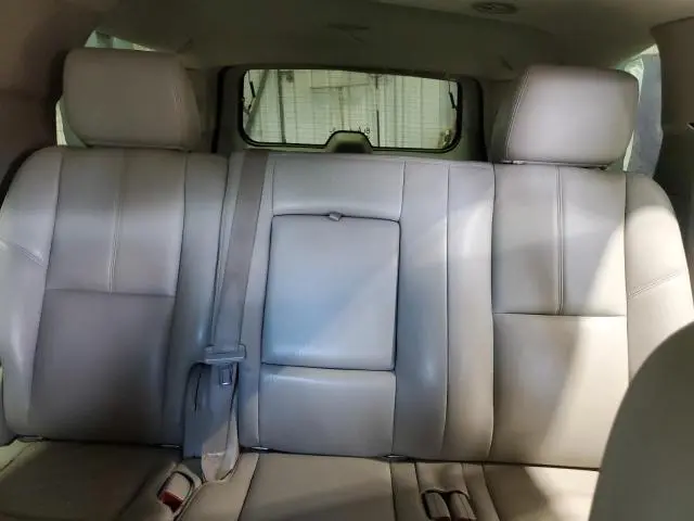 2012 CHEVROLET SUBURBAN K1500 LT  