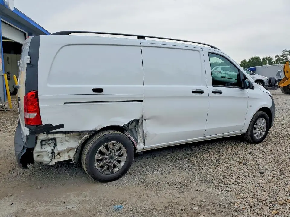 2022 MERCEDES-BENZ METRIS   