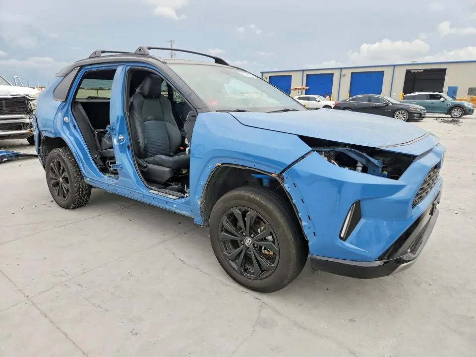 2025 TOYOTA RAV4 XSE  