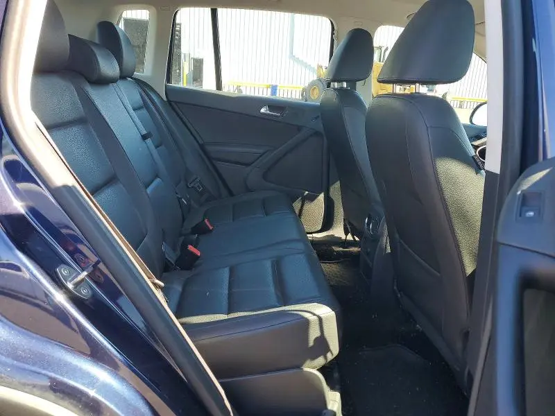 2016 VOLKSWAGEN TIGUAN S  