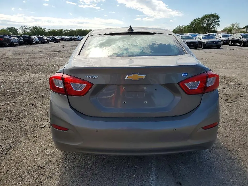 2018 CHEVROLET CRUZE LT  