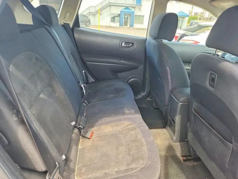 2010 NISSAN ROGUE S  