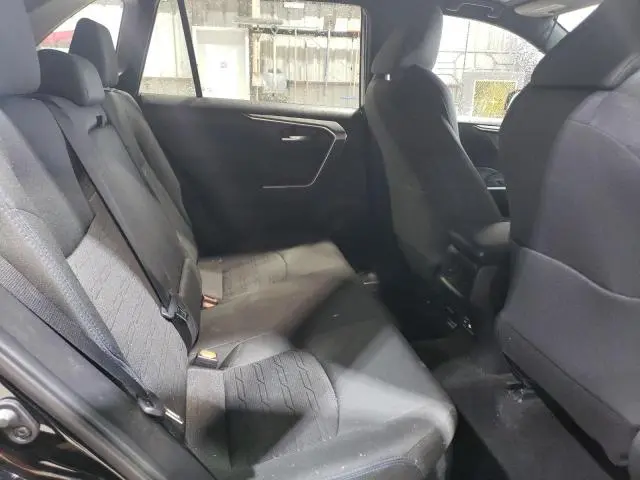 2024 TOYOTA RAV4 SE