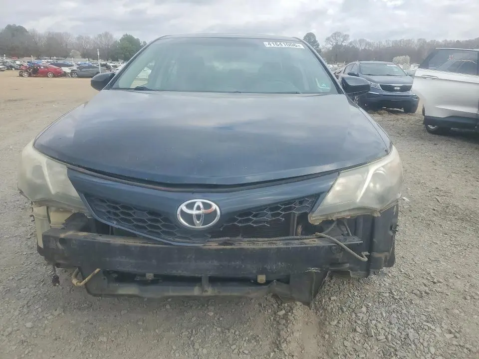 2012 TOYOTA CAMRY SE  