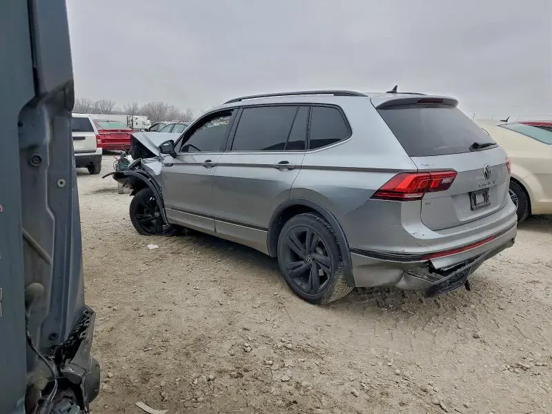 2023 VOLKSWAGEN TIGUAN SE R-LINE BLACK  