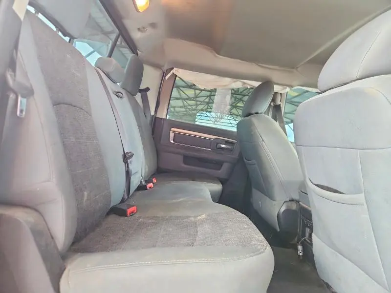2016 RAM 1500 SLT  