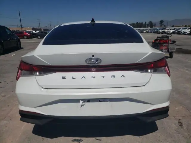 2021 HYUNDAI ELANTRA SE  