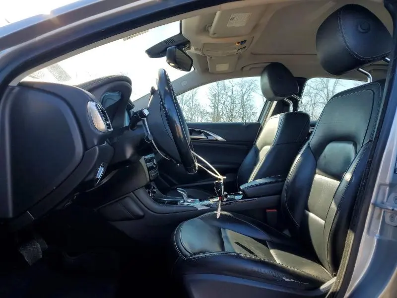 2018 INFINITI QX30 BASE  