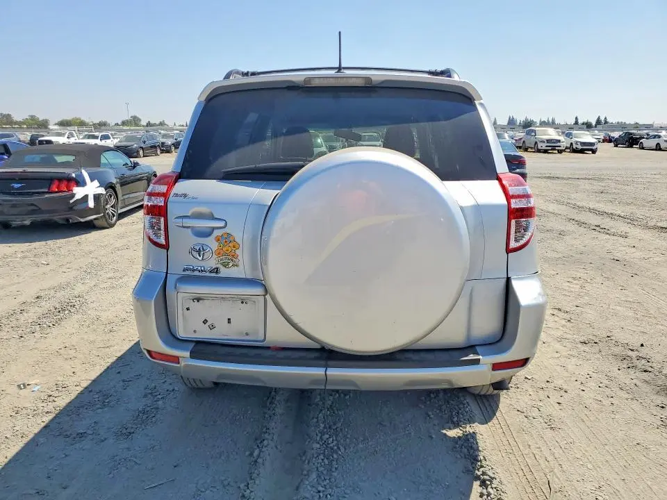 2011 TOYOTA RAV4 BASE  