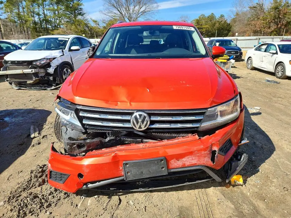 2018 VOLKSWAGEN TIGUAN SE  