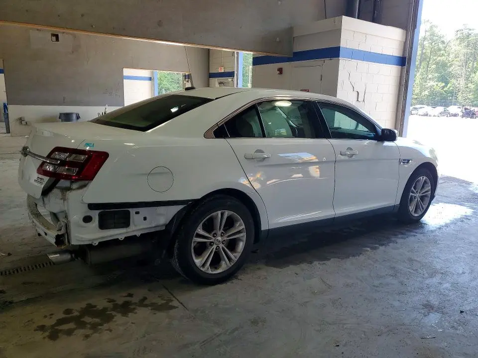 2015 FORD TAURUS SEL  