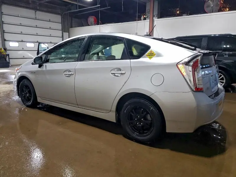 2014 TOYOTA PRIUS   