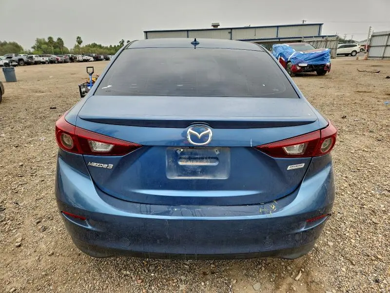 2018 MAZDA 3 TOURING  