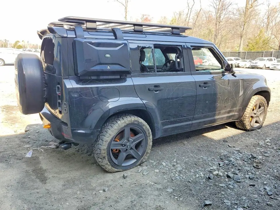 2022 LAND ROVER DEFENDER 110 X-DYNAMIC SE  
