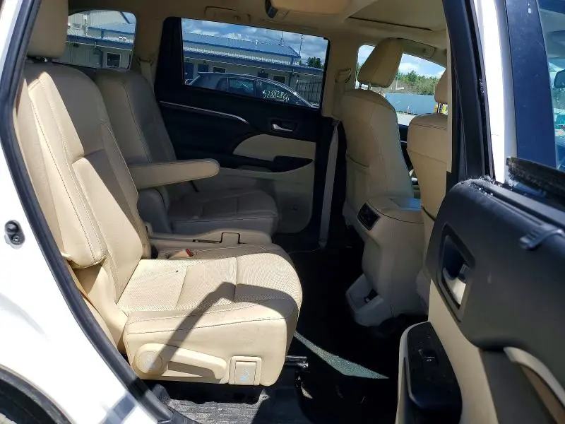 2015 TOYOTA HIGHLANDER LIMITED  