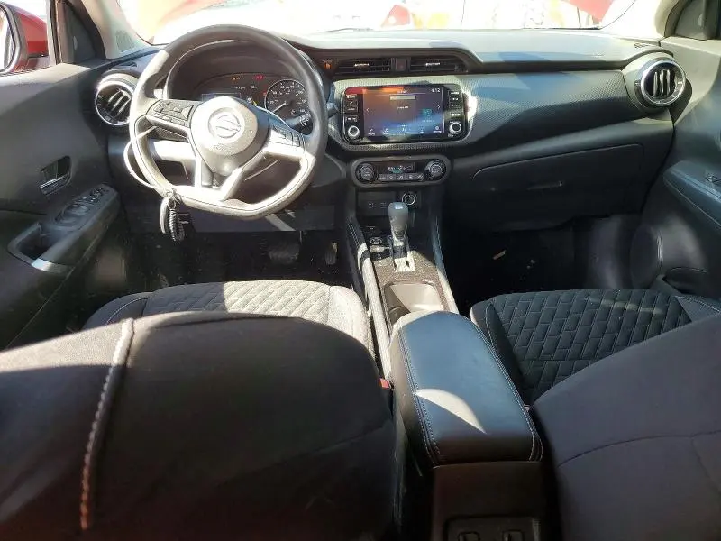 2022 NISSAN KICKS SV  