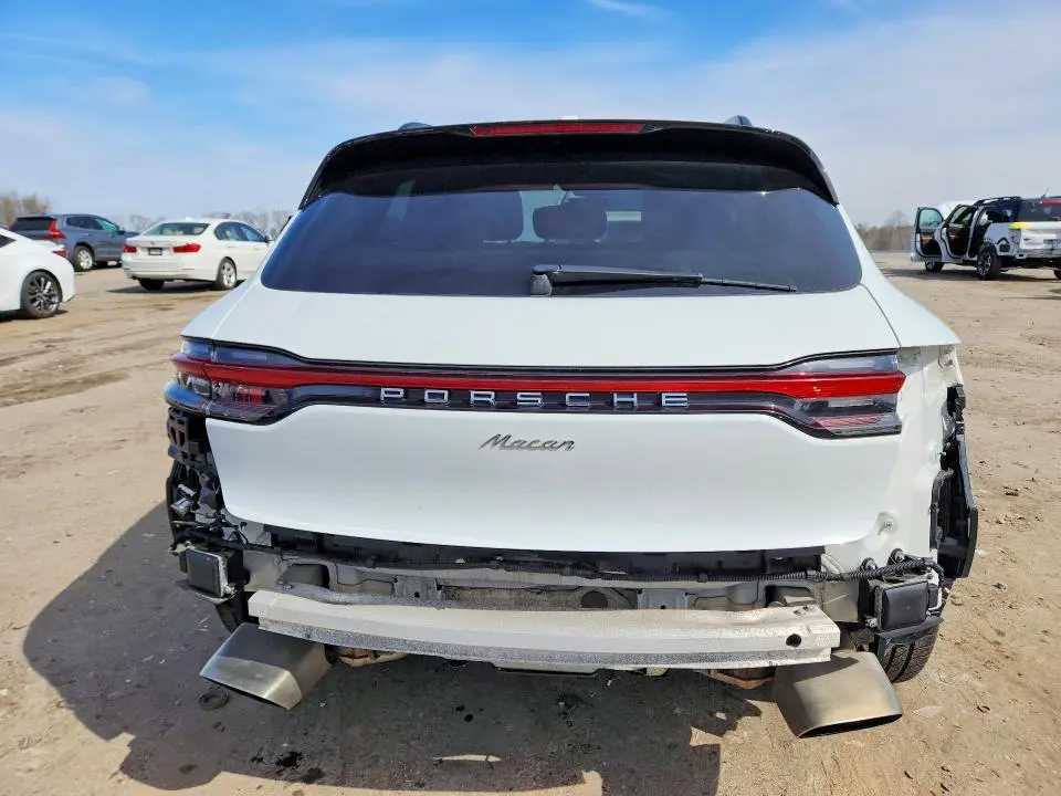 2019 PORSCHE MACAN   