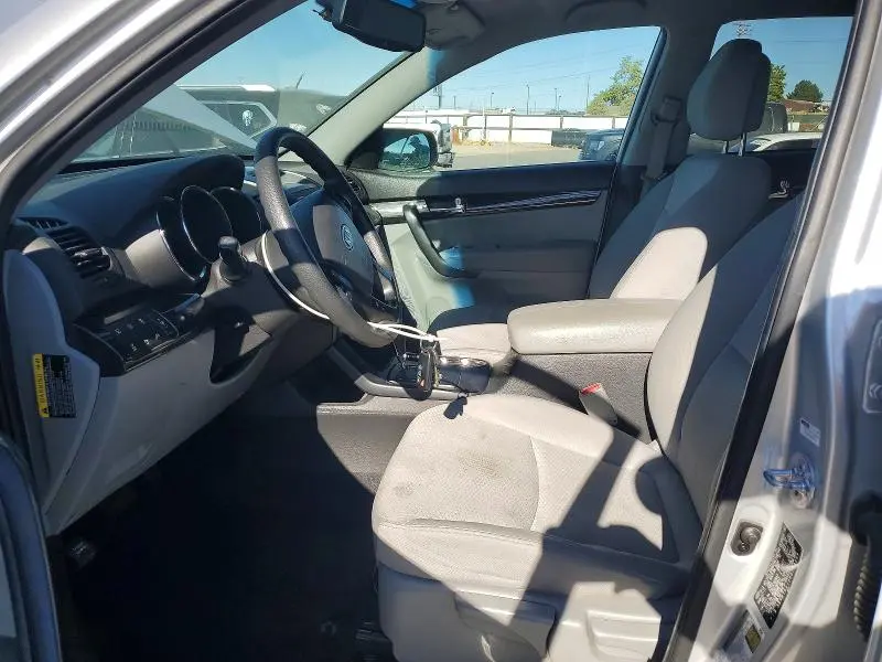 2011 KIA SORENTO LX  
